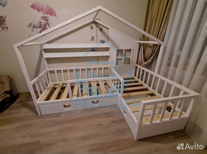 Двухъярусная кровать