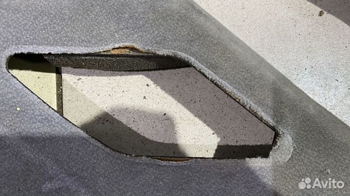 Обшивки стоек задние Mercedes Benz W140