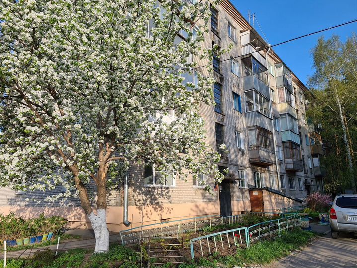 2-к. квартира, 43,7 м², 2/5 эт.