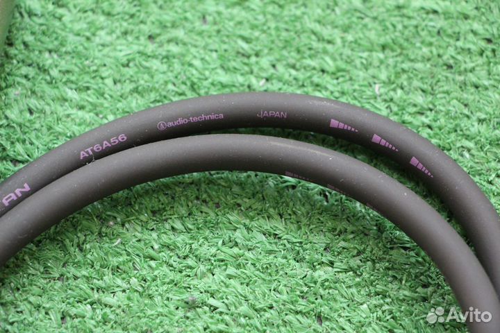 XLR Audio-Technica Titan, Japan