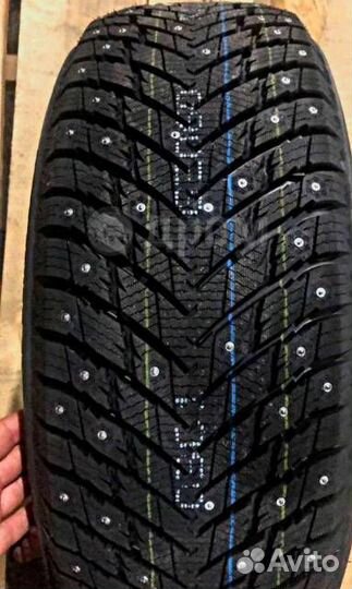 Roadmarch Winter XPro Studs 69 235/50 R18