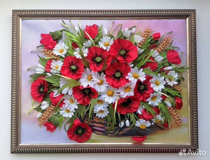 Картина вышитая лентами 