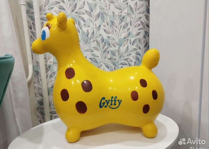 Жираф Gyffy попрыгун