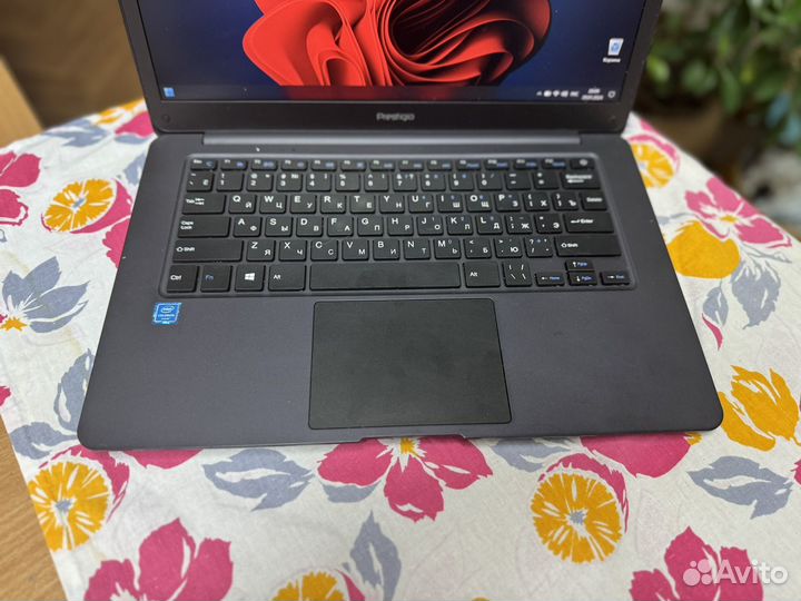 Компактный ноутбук 2/3/32SSD + HDD 10 часов