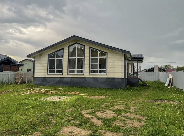 Дом 93 м² на участке 3 сот.