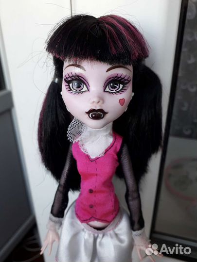 Кукла монстер хай Дракулаура базовая