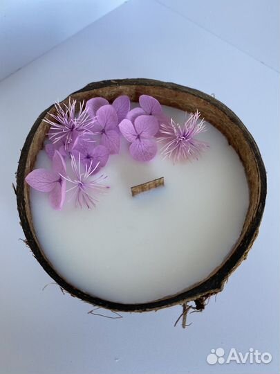 Свеча в кокосе