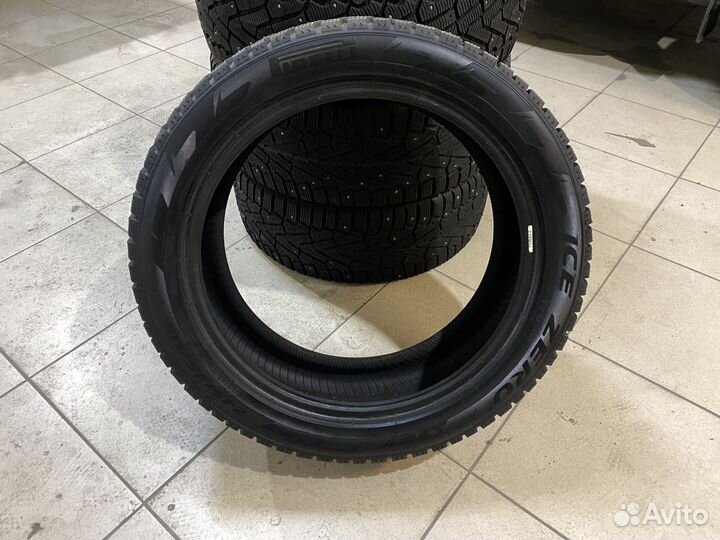 Pirelli Ice Zero 245/45 R19