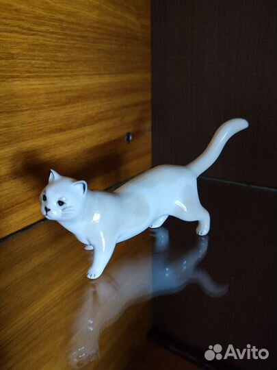 Статуэтка кот кошка манчкин фарфор сувенир
