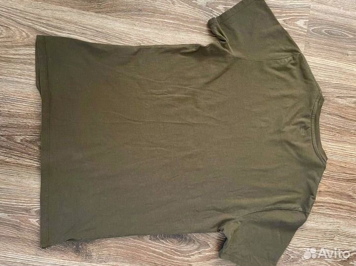 Футболка levis