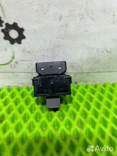 Кнопка включения полного привода Renault Coleos