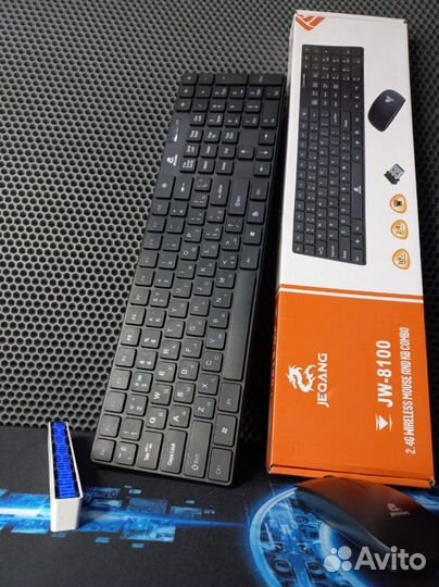 Комплект клавиатура С мышкой беспроводная