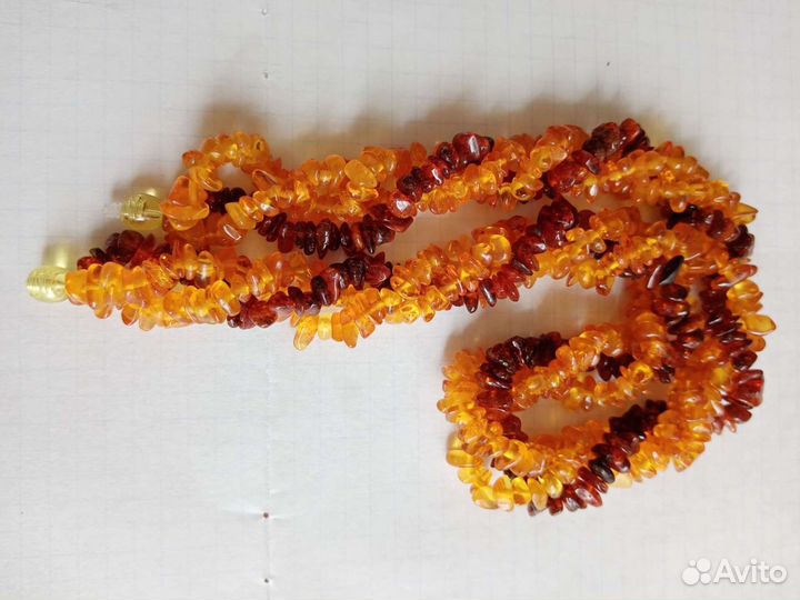 Янтарные бусы