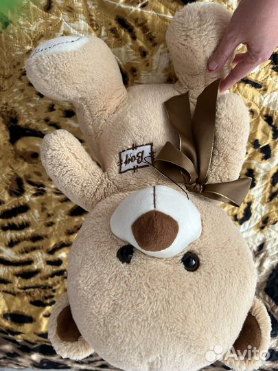 Плюшевый медведь