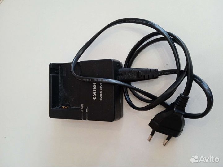 Зеркальный фотоаппарат canon eos 550d