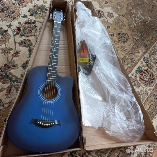 Акустическая гитара