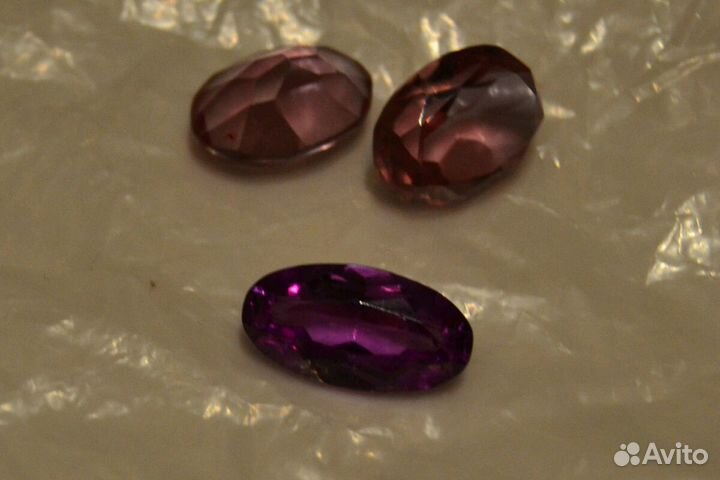 Камень Турмалин(корунд)