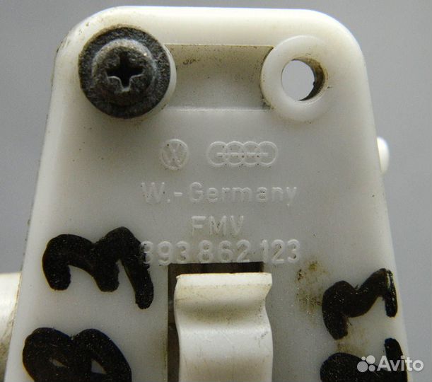 Актуатор замка двери Audi 80 B3