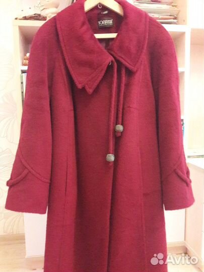 Пальто. новое. 58 р