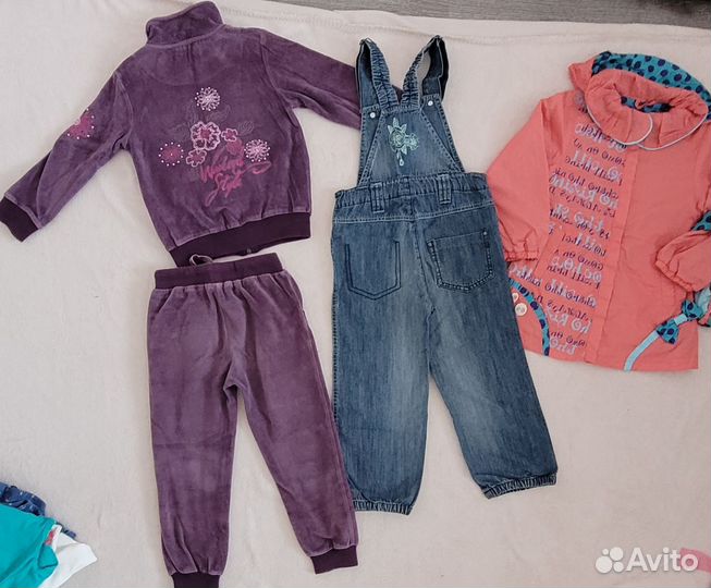 Пакетом плащ,костюмы,кофты,туники,футболки,комбез