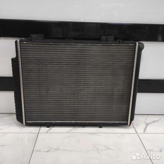 Радиатор охлаждения двигателя MB W164 ML