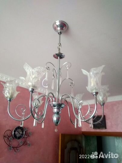 Продаю люстру