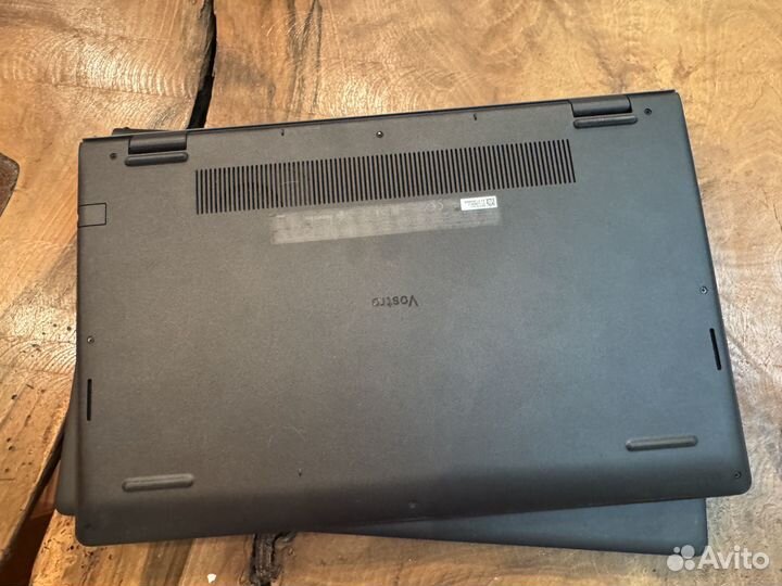 Dell Vostro 15 3510 i5-1035g1/8 GB/256 SSD