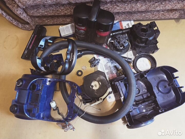 Пылесос Panasonic MC-E8003 на запчасти