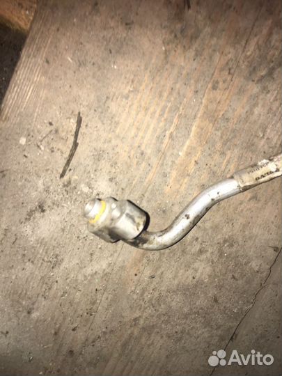 Трубка кондиционера Volvo s40 2.0