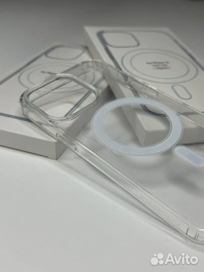 Чехол на iPhone прозрачный силиконовый с MagSafe