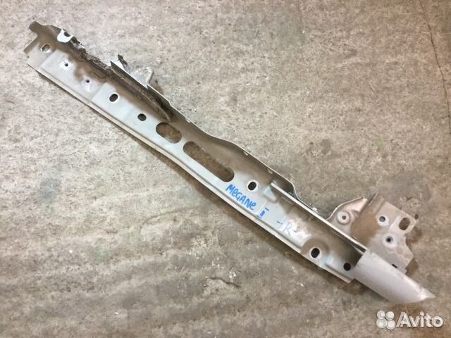 Кронштейн крыла на лонжерон Рено Меган ll