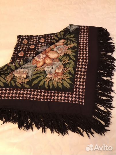 Павловский платок