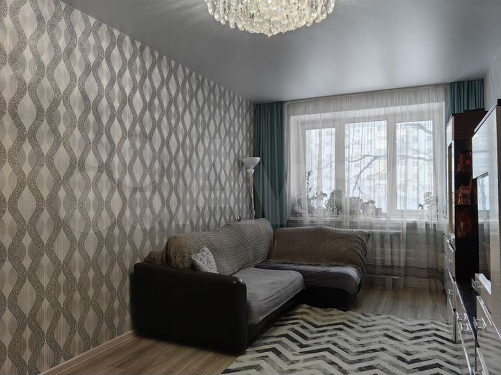 2-к. квартира, 67 м², 3/13 эт.