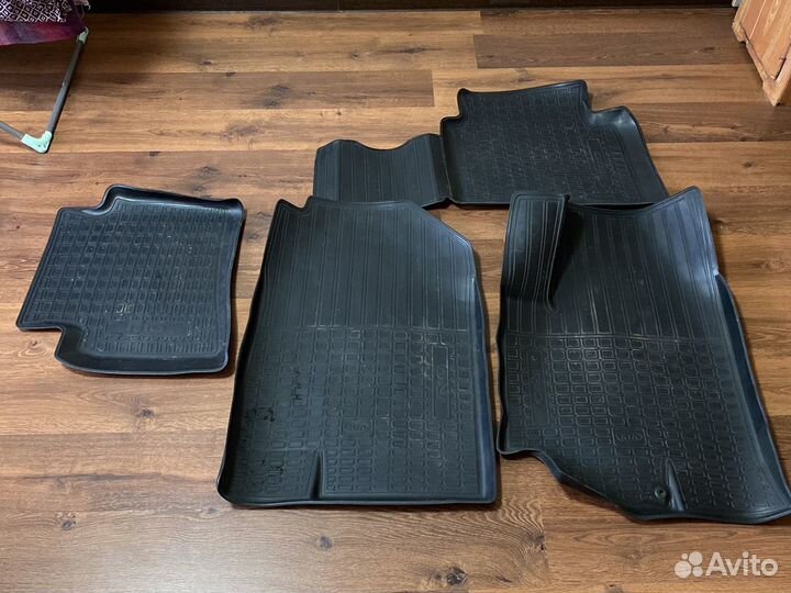 Коврики резиновые на кия рио,оригинал