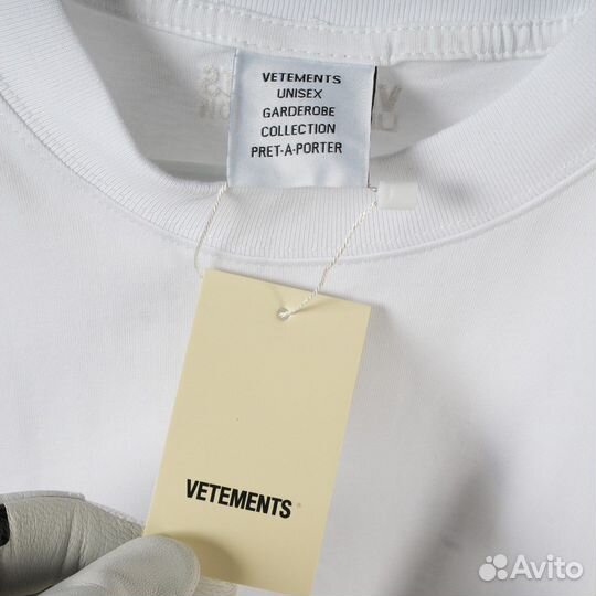 Футболка Vetements Only