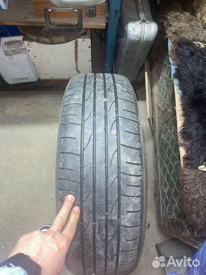 Bridgestone Dueler H/P Sport 215/65 R16