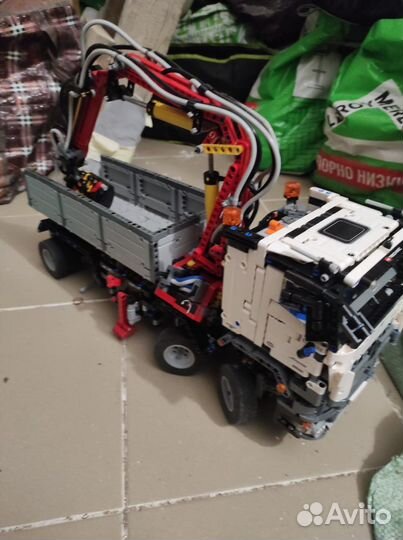 Продаю lego конструктор