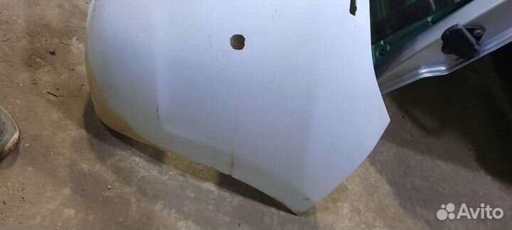 Бампер пер. Toyota Land Cruiser 200/2009