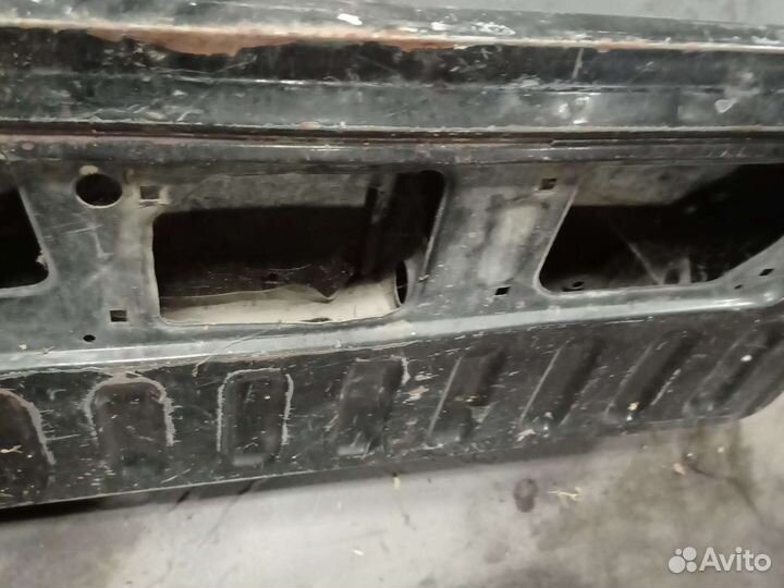 Задний ботр L200