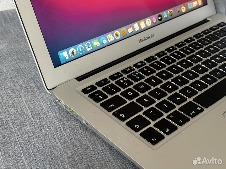 Ультратонкий Apple MacBook Air 13 Core i5 2012
