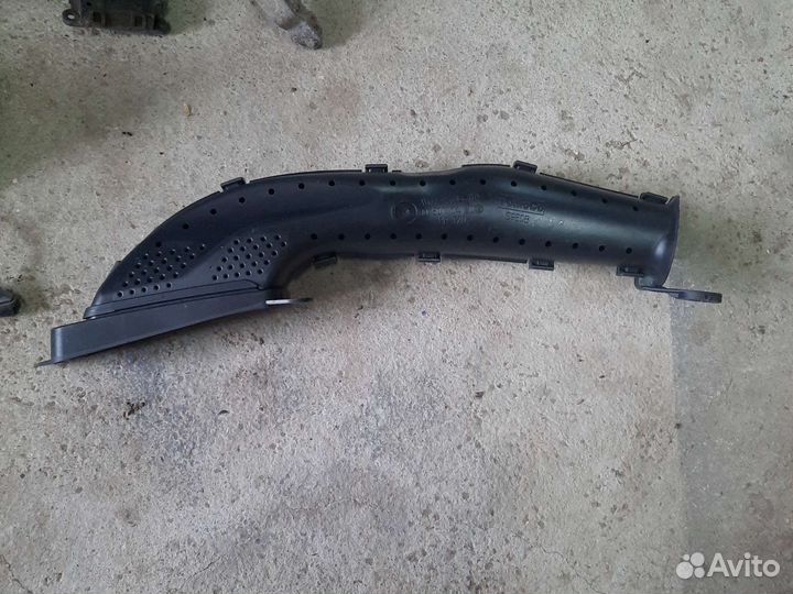 Воздухозаборник Ford Focus 3