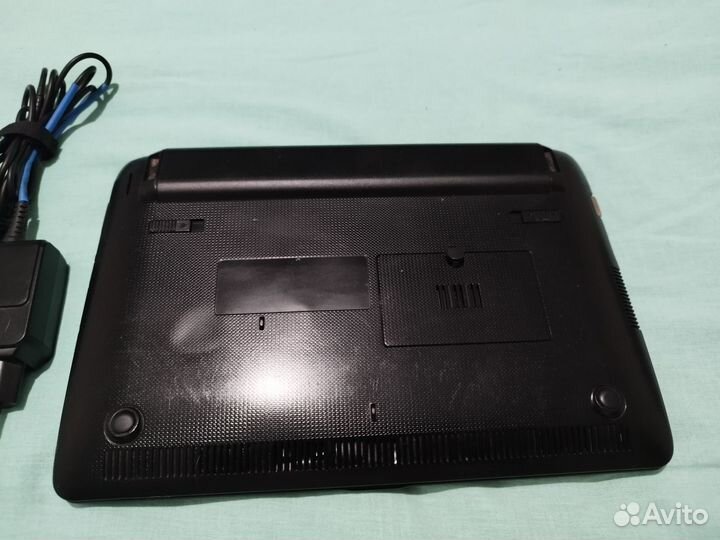 Нетбук Asus EEE PC 1015p