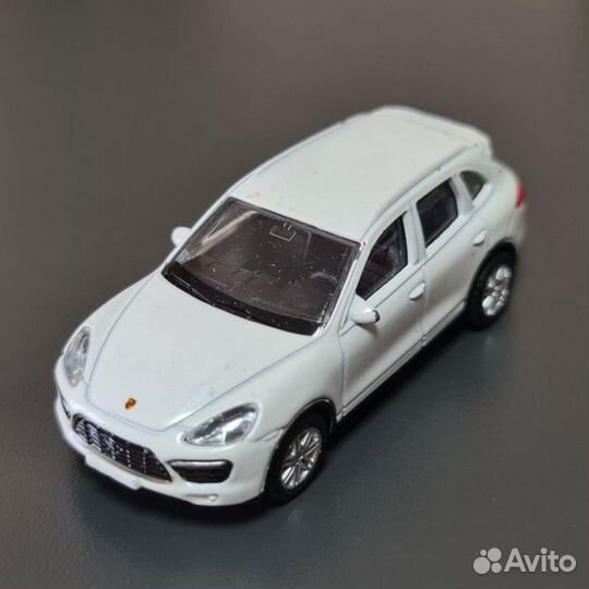 Модель автомобиля hot wheels машинка