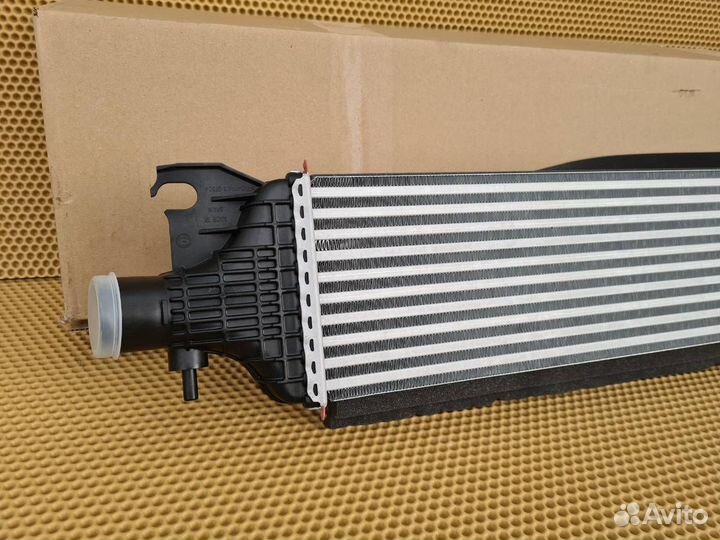 Интеркулер передний Infiniti Q50 V37