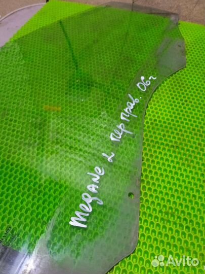 Стекло Renault megane 2 переднее правое