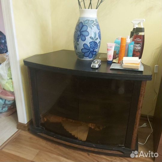 Тумба под телевизор
