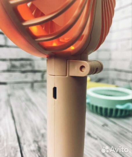 Ручной вентилятор новый