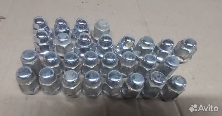 Гайка колеса