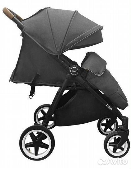 Прогулочная коляска с надувными колесами