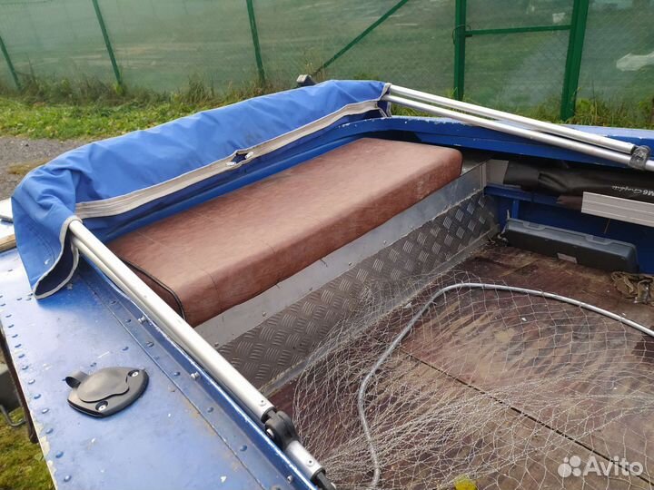 Лодка моторная